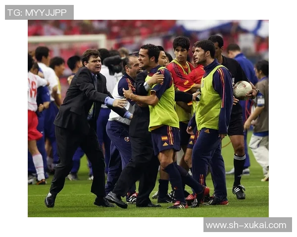 克鲁赛罗与拉腊的激烈对决展现足球魅力与团队精神的巅峰较量