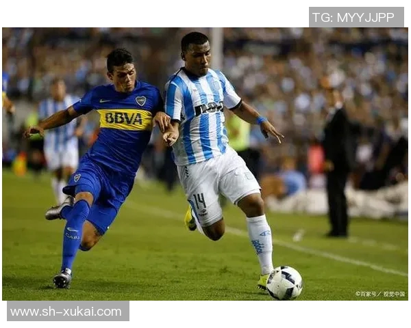 弗鲁米与格雷的精彩对决揭示足球战术的博弈与激情